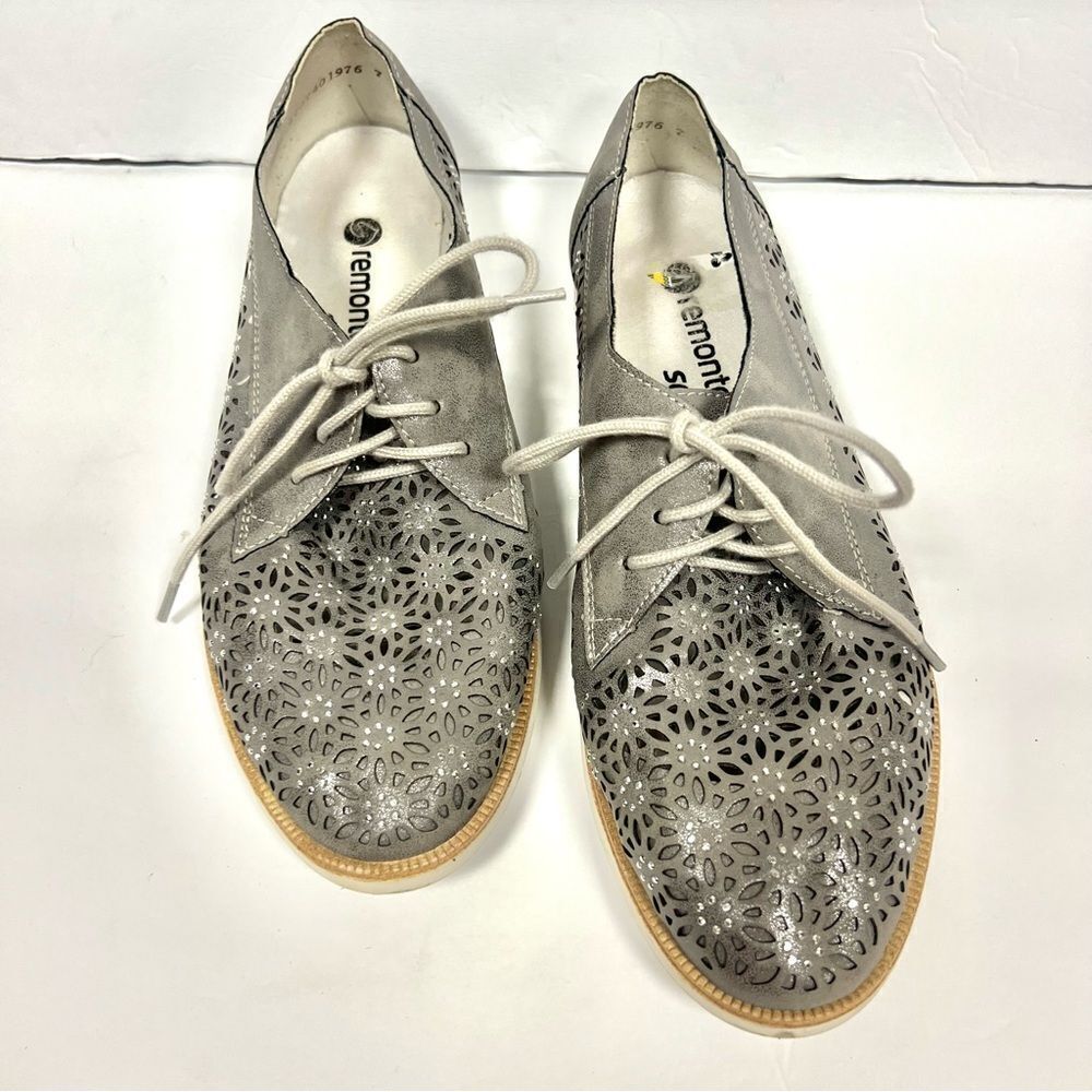 Remonte steel sparkling grey leather loafers. Sz 9